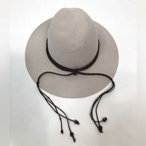 Lovely Bird WPL 5923 small hat